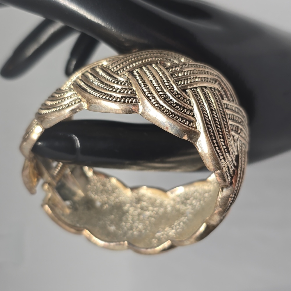 GOLDEN BRAIDED BRACELET HINGED METAL